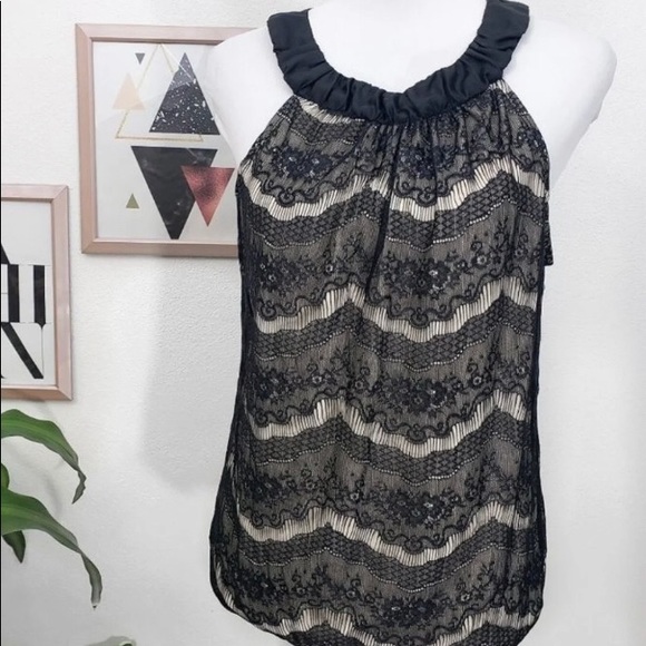 Gorgeous Lace overlay Halter Top - Picture 3 of 5